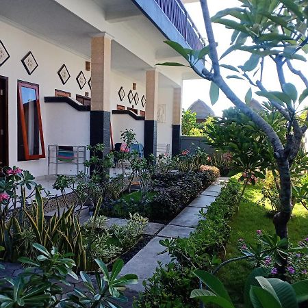 Dwiki Putra Home Stay Lembongan Extérieur photo