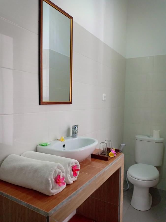 Dwiki Putra Home Stay Lembongan Extérieur photo