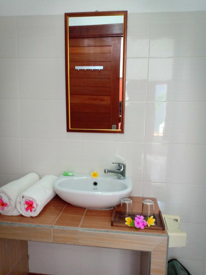 Dwiki Putra Home Stay Lembongan Extérieur photo