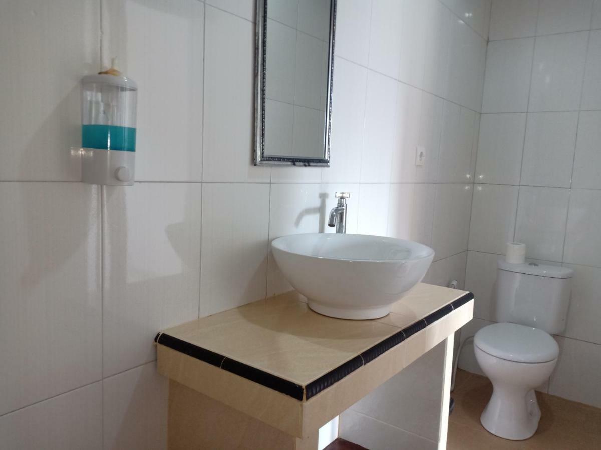 Dwiki Putra Home Stay Lembongan Extérieur photo
